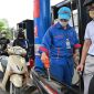 Giá xăng dầu tối nay 29/8: Xăng E5 RON 92 giảm xuống cực rẻ, E10 RON 95 rất gần 18.000 đồng/lít, bảng giá đầy bình xe số