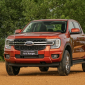Ford Ranger lấy lại ‘ngôi vương’ bán tải, Toyota Hilux bám đuổi trong tháng 7/2026