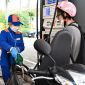 Giá xăng dầu trưa nay 2/9: Xăng E10 RON 95 ‘rẻ hiếm thấy’, E5 RON 92 có xuống 17.000 đồng/lít? Giá đầy bình ô tô Mazda