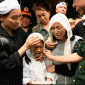 Tang lễ Trung tá Trần Văn Tùng: Đồng đội, người thân, hàng xóm và nhiều người xa lạ đến tiễn biệt
