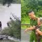 Chủ quán cà phê ở Nghệ An nghe tiếng kêu cứu thất thanh, phóng xe máy 500m đuổi theo cứu bà cụ bị cuốn trôi