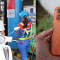 Giá xăng dầu hôm nay 20/9: Xăng E10 giảm từ đỉnh gần 6.000 đồng, iPhone 17 Pro hạ nhiệt sâu