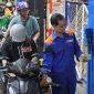 Giá xăng dầu hôm nay 22/9: E10 RON 95 ‘rộng đường’ xuống 21.000 đồng/lít, E5 RON 92 sắp rẻ? Giá đầy bình các mẫu xe số