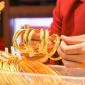 Cập nhật giá vàng hôm nay 22/9: Vàng trong nước lao dốc không phanh, có nên bắt đáy lúc này?