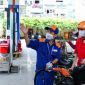 Giá xăng dầu tối 8/10: Xăng E10 RON 95 và E5 RON 92 tăng 6 kỳ liên tiếp, đã rất gần đỉnh, giá đầy bình xe côn tay 150cc