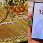 Giá vàng hôm nay chiều 9/10 tăng bứt tốc gần 2 triệu đồng sau nhiều ngày đi ngang, Samsung Z Fold 8 có rẻ?