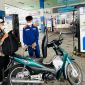 Giá xăng dầu hôm nay 10/10: Dầu giảm liền 2 kỳ, RON 92 và E10 RON 95 xấp xỉ 28.000 đồng/lít, giá đầy bình ô tô Toyota