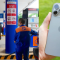 Giá xăng dầu hôm nay 10/10: E10 gần 28.300 đồng, có loại dầu hơn 29.000 đồng, iPhone 15 Pro Max có giảm?