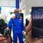 Giá xăng dầu hôm nay thứ Sáu 16/10: E10 giảm tới 1.225 đồng, E5 hơn 26.000 đồng, giá iPhone Duo sát giờ đặt trước