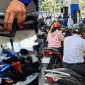 Cập nhật giá xăng dầu trưa hôm nay 16/10 mới nhất: Dầu đảo chiều sau phiên tăng mạnh? E5, E10 giảm 'kịch sàn'