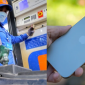 Giá xăng dầu hôm nay 17/10: E5 lùi về hơn 26.000 đồng, E10 giảm mạnh nhất kỳ, iPhone 16 Pro Max có giảm?