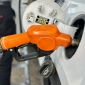 Giá xăng dầu hôm nay 18/10: Xăng E10, E5 sắp tiếp tục điều chỉnh, người tiêu dùng được hưởng lợi lớn?