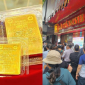 Bảng giá vàng hôm nay trưa 21/10: Vàng SJC vàng nhẫn 9999 bất ngờ đảo tăng sau phiên giảm kịch kim!