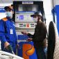Giá xăng dầu trưa 22/10: Dầu diesel giảm vèo vèo, E10 RON 95 và RON 92 còn cách đáy bao nhiêu? Giá đầy bình ô tô Toyota