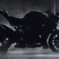 BMW nhá hàng naked bike bí ẩn, S 1000 R hay M 1000 R thế hệ mới sắp lộ diện tại EICMA 2026?