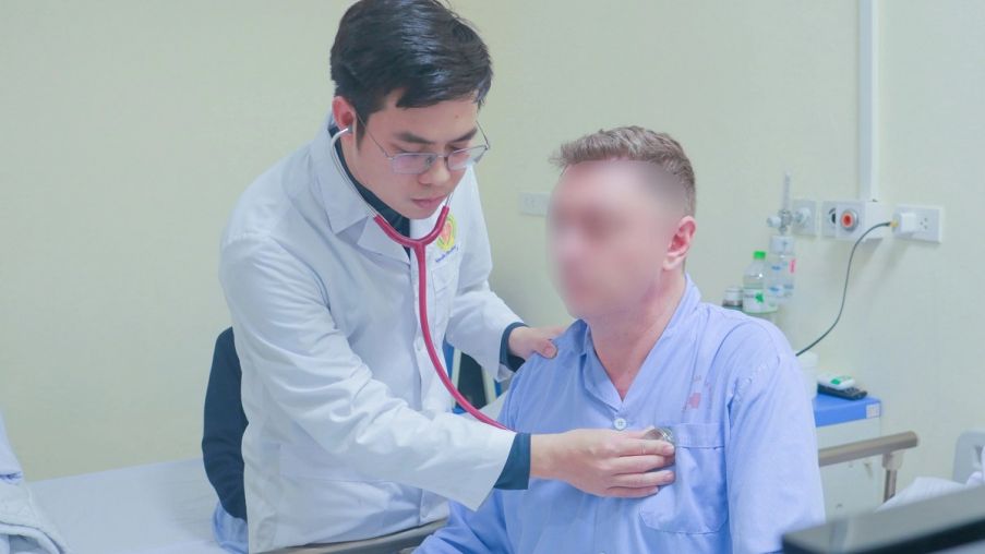 Ngưng tim khi chơi pickleball tại Hà Nội, người đàn ông nước ngoài được cứu sống thần kỳ