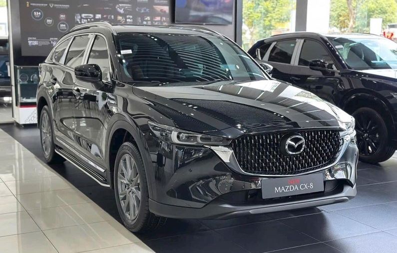 Quyết đả bại Ford Everest và Toyota Fortuner, Mazda CX-8 giảm giá lăn bánh cực rẻ đầu tháng 4/2026