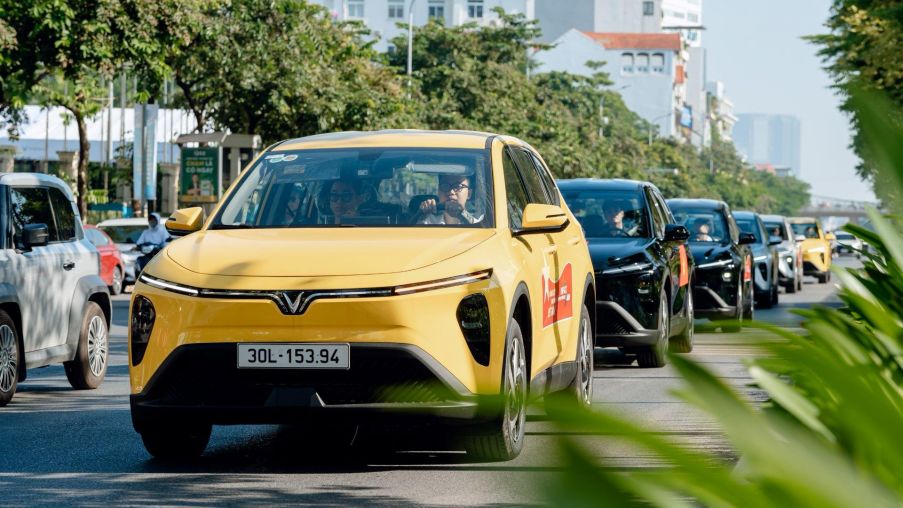 Chạy hàng nghìn km mỗi tháng, tài xế xe điện VinFast tiết kiệm chi phí ra sao?