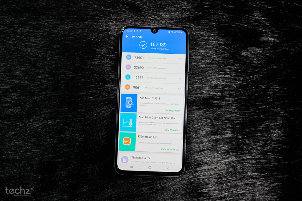 Trên tay Samsung Galaxy A70: Màn hình lớn nhất tầm trung, thiết kế đẹp, hiệu năng tốt