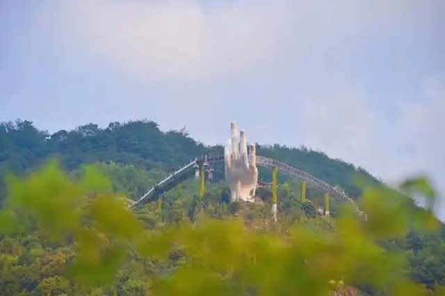 Trung Quốc khai trương cầu mới, dân mạng sững sờ vì "copy" hoàn toàn cầu Vàng ở Việt Nam cầu vàng đà nẵng