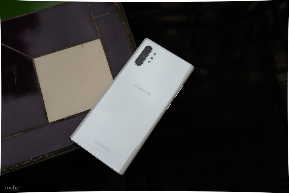 Với Samsung Galaxy Note 10+ , bạn có thể làm nhiều điều hơn những gì smartphone khác có thể làm! Với Samsung Galaxy Note 10+ , bạn có thể làm nhiều điều hơn những gì smartphone khác có thể làm!