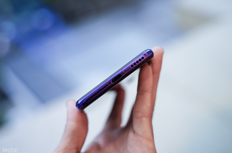 Trên tay Huawei Nova 5T: Thiết kế đẹp, khác biệt, 4 camera sau, cấu hình siêu phẩm, giá chỉ 8,99 triệu đồng Trên tay Huawei Nova 5T: Thiết kế đẹp, khác biệt, 4 camera sau, cấu hình siêu phẩm, giá chỉ 8,99 triệu đồng
