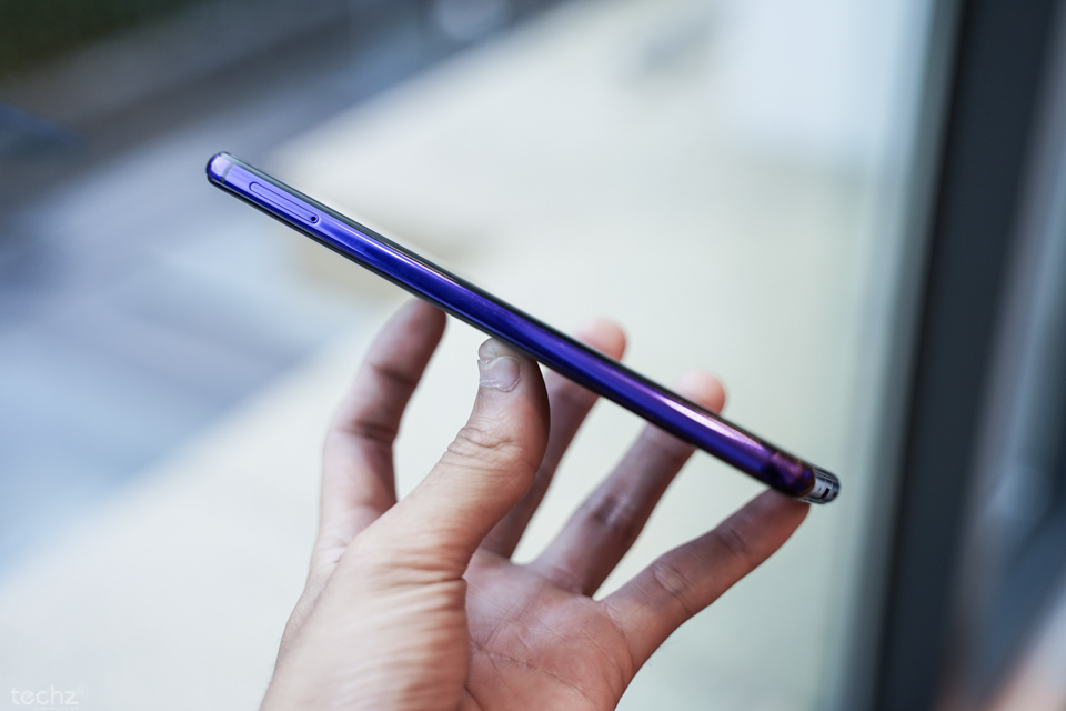 Trên tay Huawei Nova 5T: Thiết kế đẹp, khác biệt, 4 camera sau, cấu hình siêu phẩm, giá chỉ 8,99 triệu đồng Trên tay Huawei Nova 5T: Thiết kế đẹp, khác biệt, 4 camera sau, cấu hình siêu phẩm, giá chỉ 8,99 triệu đồng