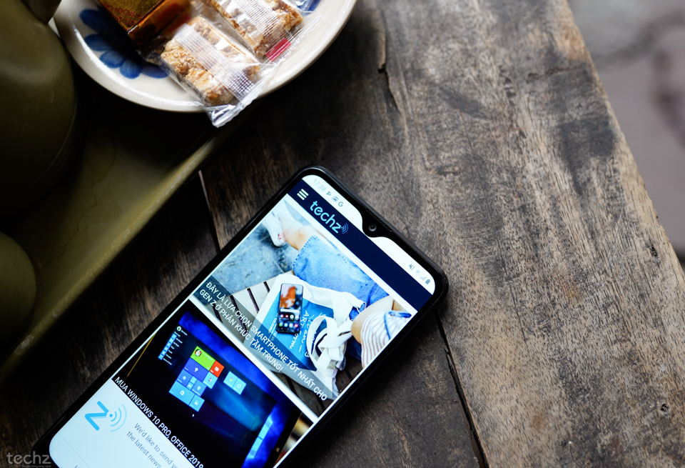 Galaxy A10s cũng là một lựa chọn vừa tầm cho người mới sử dụng smartphone Galaxy A10s cũng là một lựa chọn vừa tầm cho người mới sử dụng smartphone